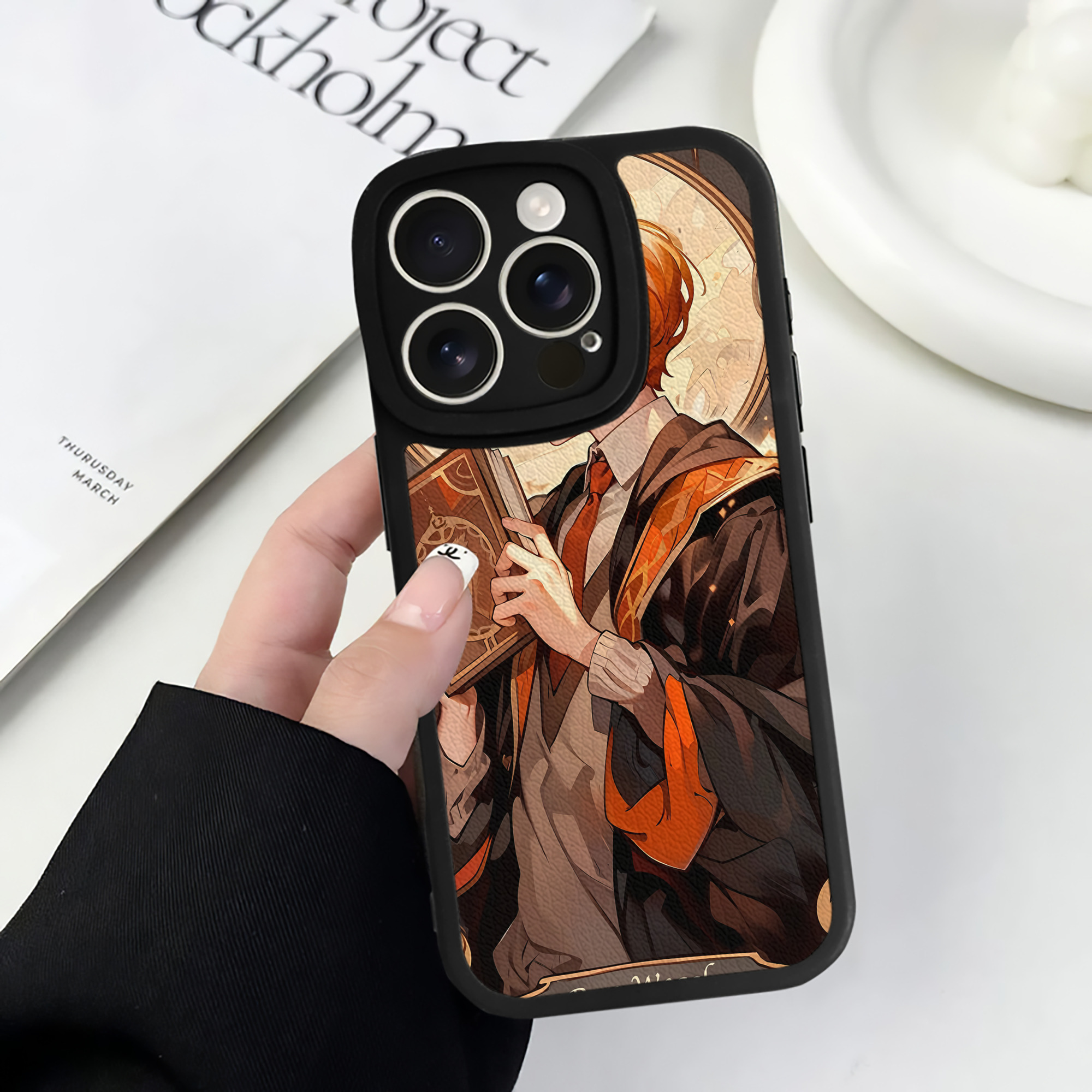 （画像用） Harry Potter ハリー・ポッターシリーズ 【iPhone 16シリーズ対応】シリコンスマホケース（レザー調） 材質：シリコン